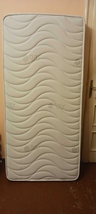 Продавам двулицев матрак 90 см/180 см