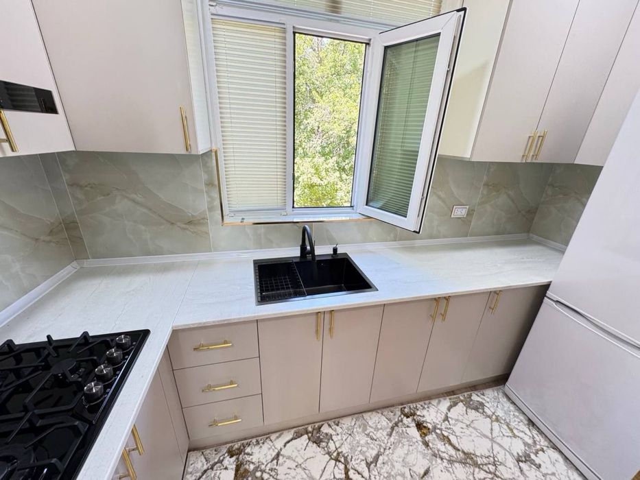 Срочно продаётся квартир метро чиланзар