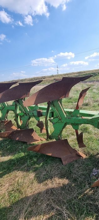 Plug reversibil hidraulic Duro 4 brazde trupite