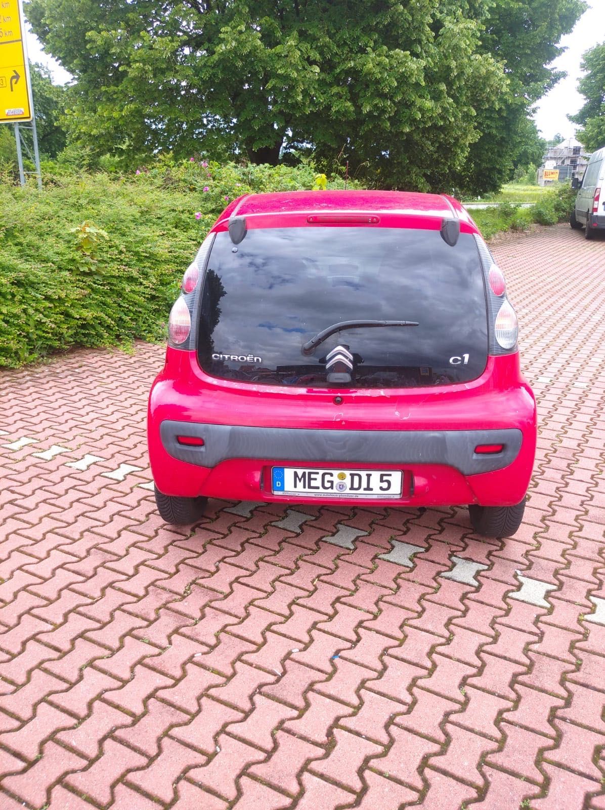 Продавам Citroen C1