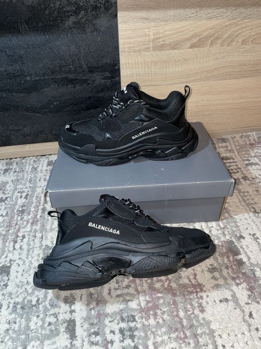 Balenciaga Triple S