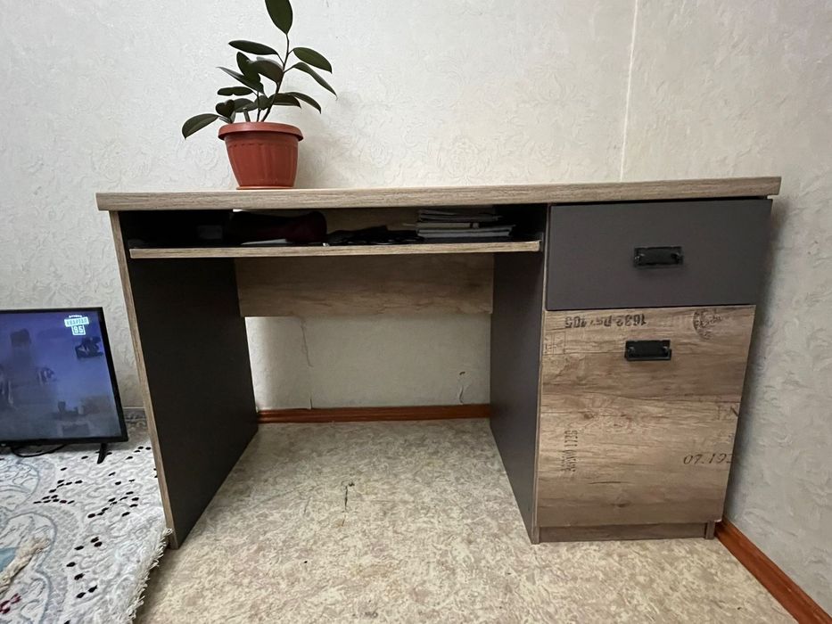 Компьютерный столик