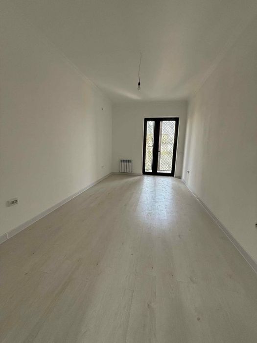 Новостройка 3/8/10 
Яккасарайский район 
Метро Космонавтов 
Ориентир: