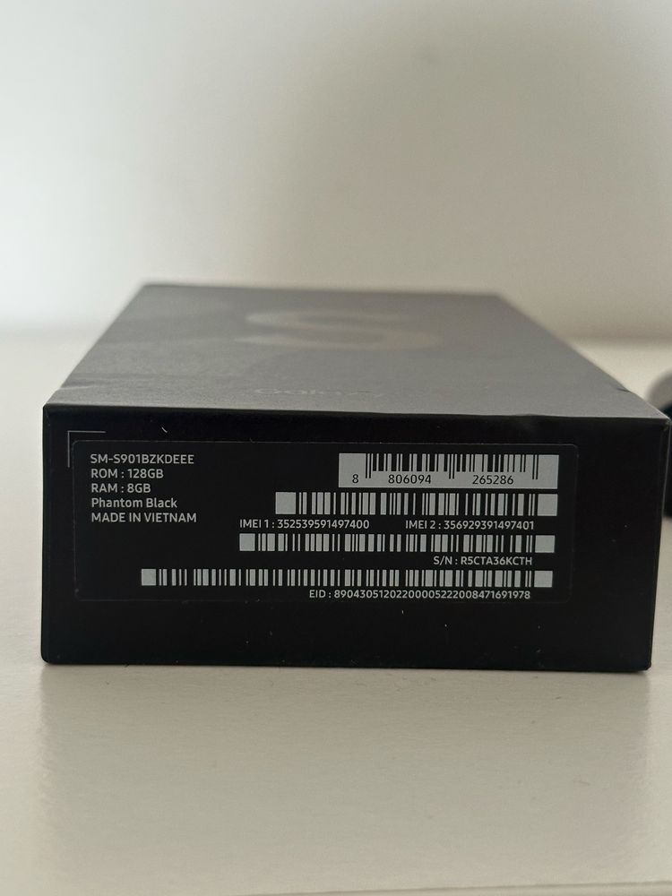 Telefon Samsung Galaxy S22 128GB/8GB NOU + Adaptor original 25W