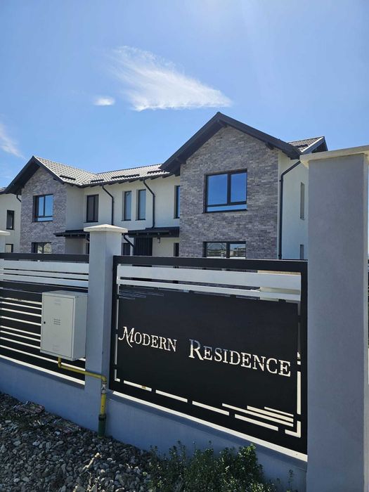 Duplex nou in Cordun,schimb cu apartament in Roman