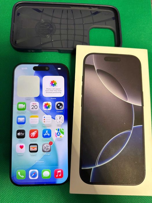 Apple iPhone 16 Pro  128GB  5G  Black Titanium