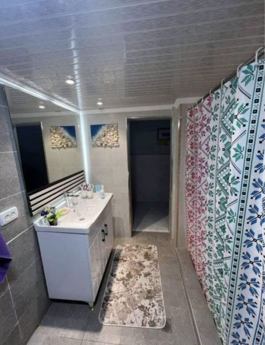 Срочно катта ховли сотилади 12.400 соток, шахар центрда жойлашган