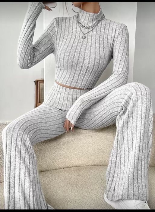 Комплект от две частию