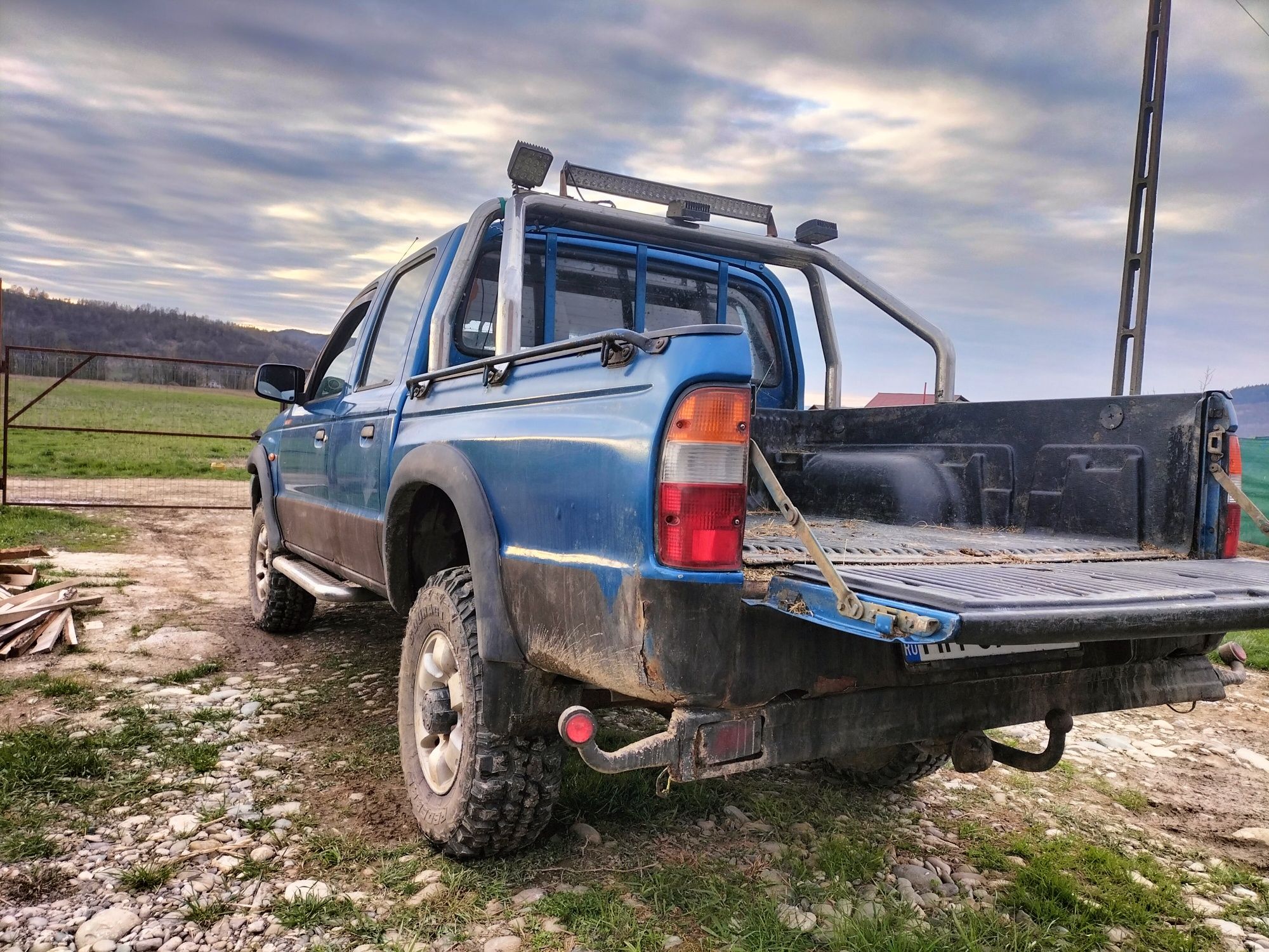 Mazda B 2500 înmatriculată