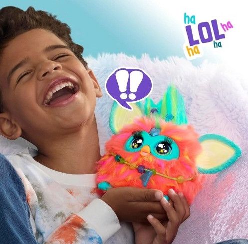 Играчка Hasbro Furby Coral с 15 аксесоара, гласово активиран аниматро