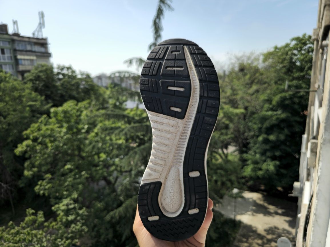 Обувки Adidas ART FW5717 – Размер 42⅔
Предлагам оригинални мъжки обувк
