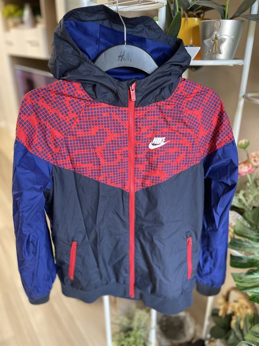 Оригинална ветровка NIKE