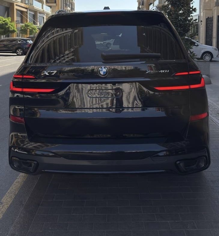 BMW X7 xDrive 40i 2025 год в Наличии