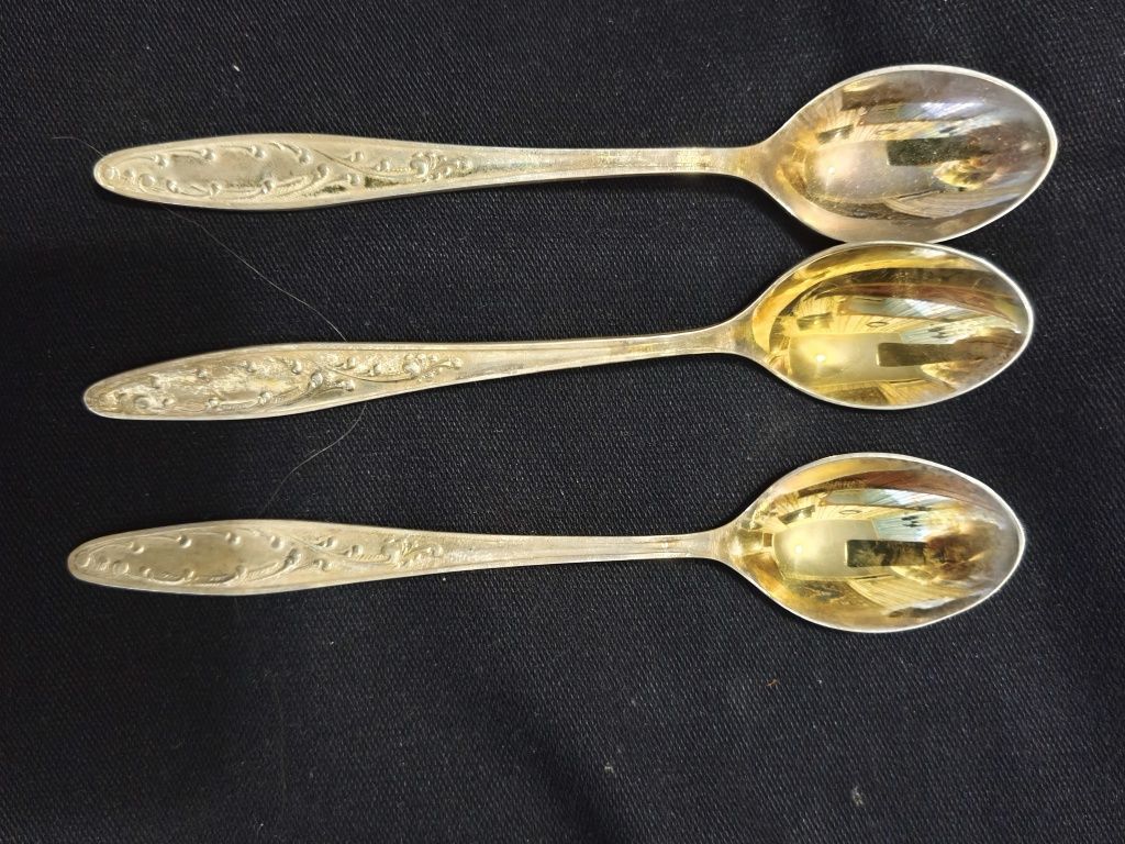 Продам ложки серебряные с позолотой