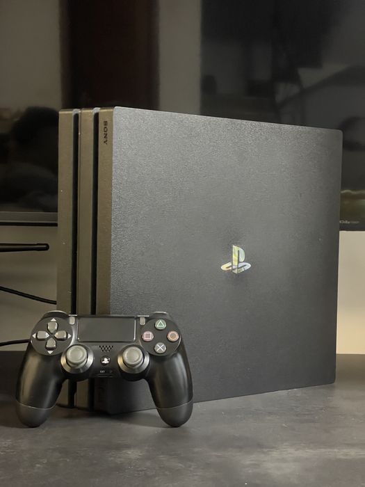 Vand ps4 pro 4k URGENT