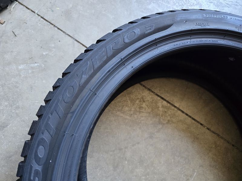 235/40/19 Pirelli 4piese
