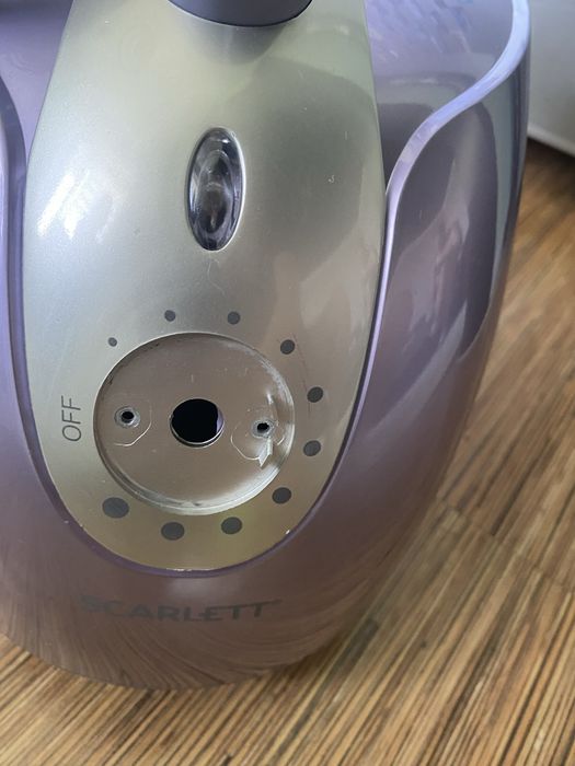 Отпариватель вертикальный для одежды.