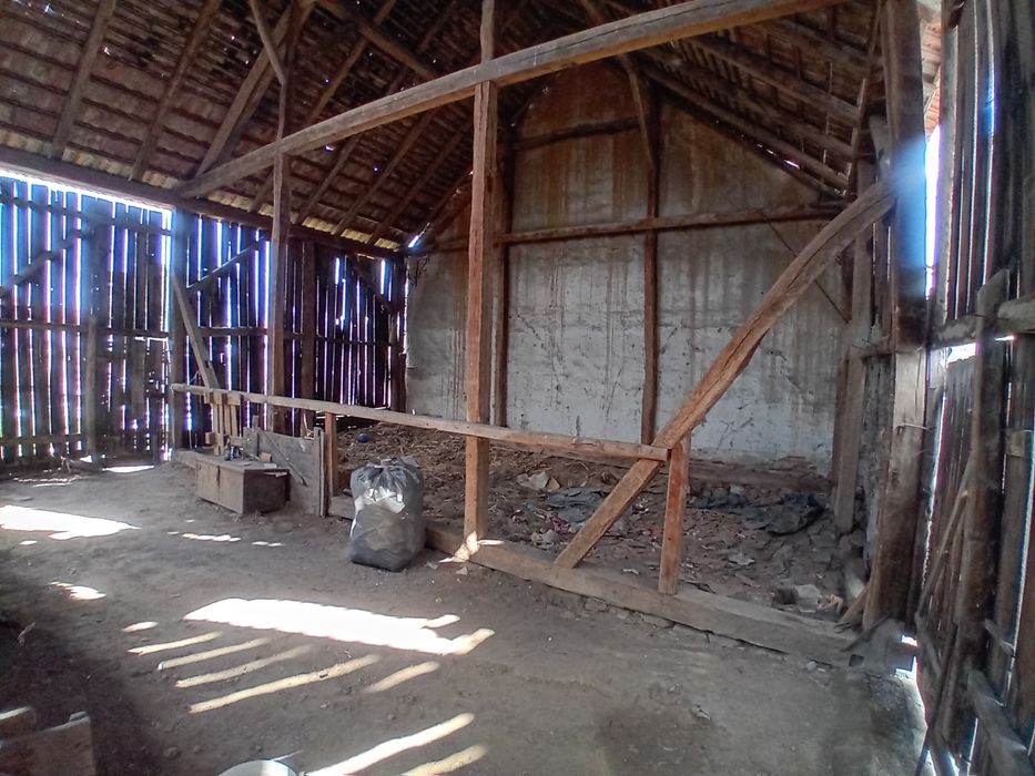 Șură din stejar de vânzare