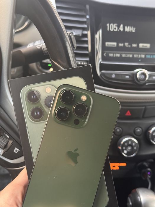 iPhone 13 pro , Alpine Green