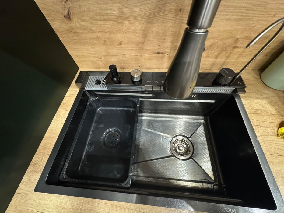 Срочно продается кухонный умовальник