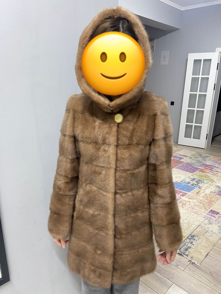 Продаю норковую шубу