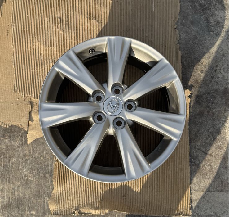 Диски оригинал R17 от Lexus gs190 рест