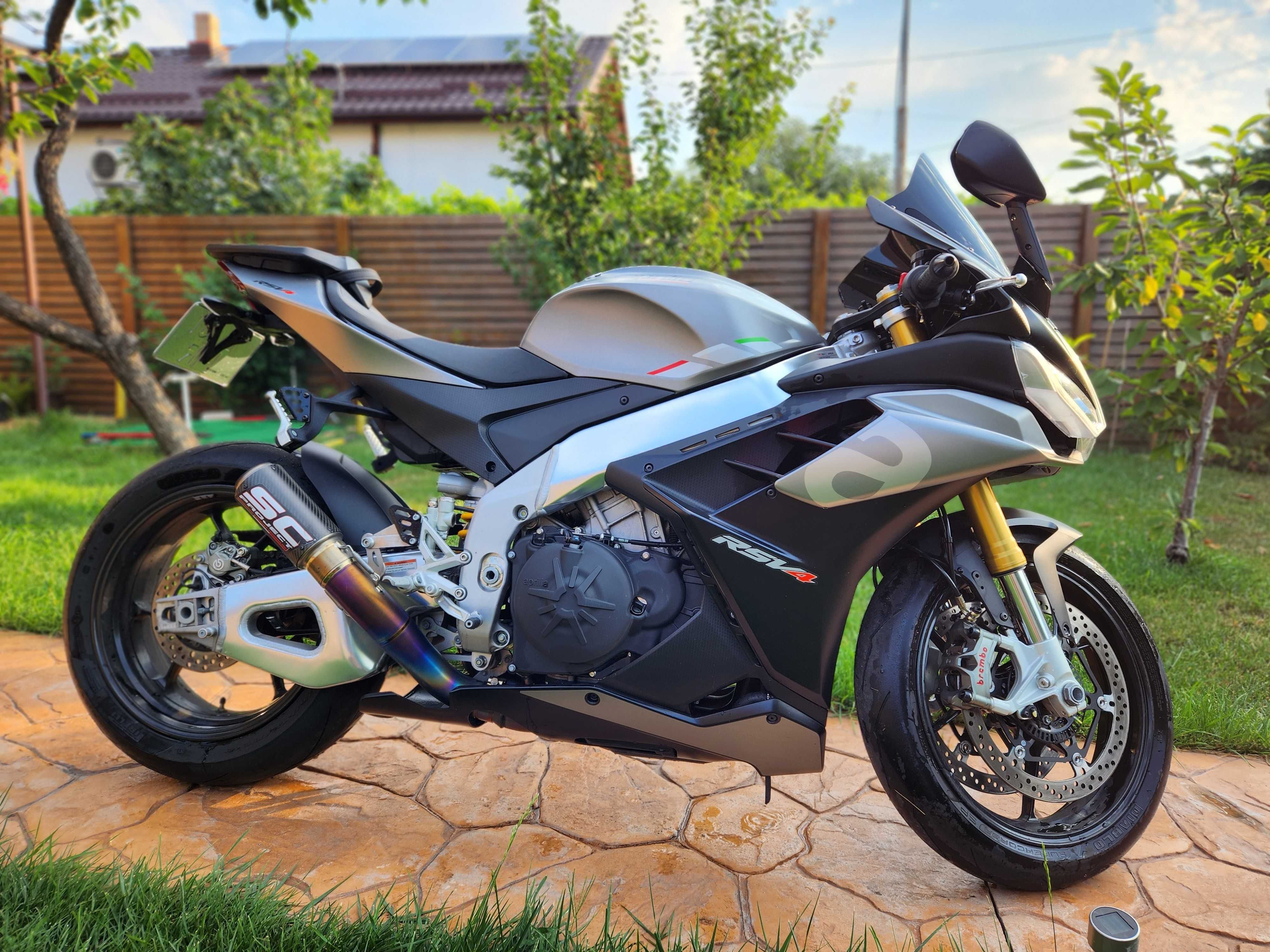 Aprilia RSV4 1100