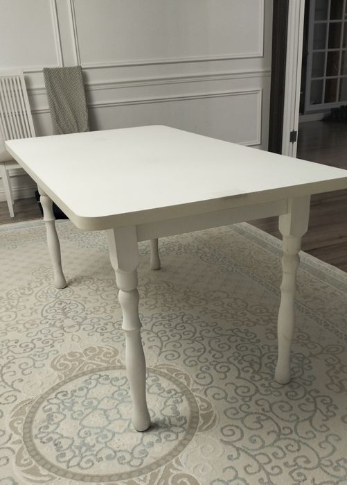 Продам кухонный стол хорошим состояние