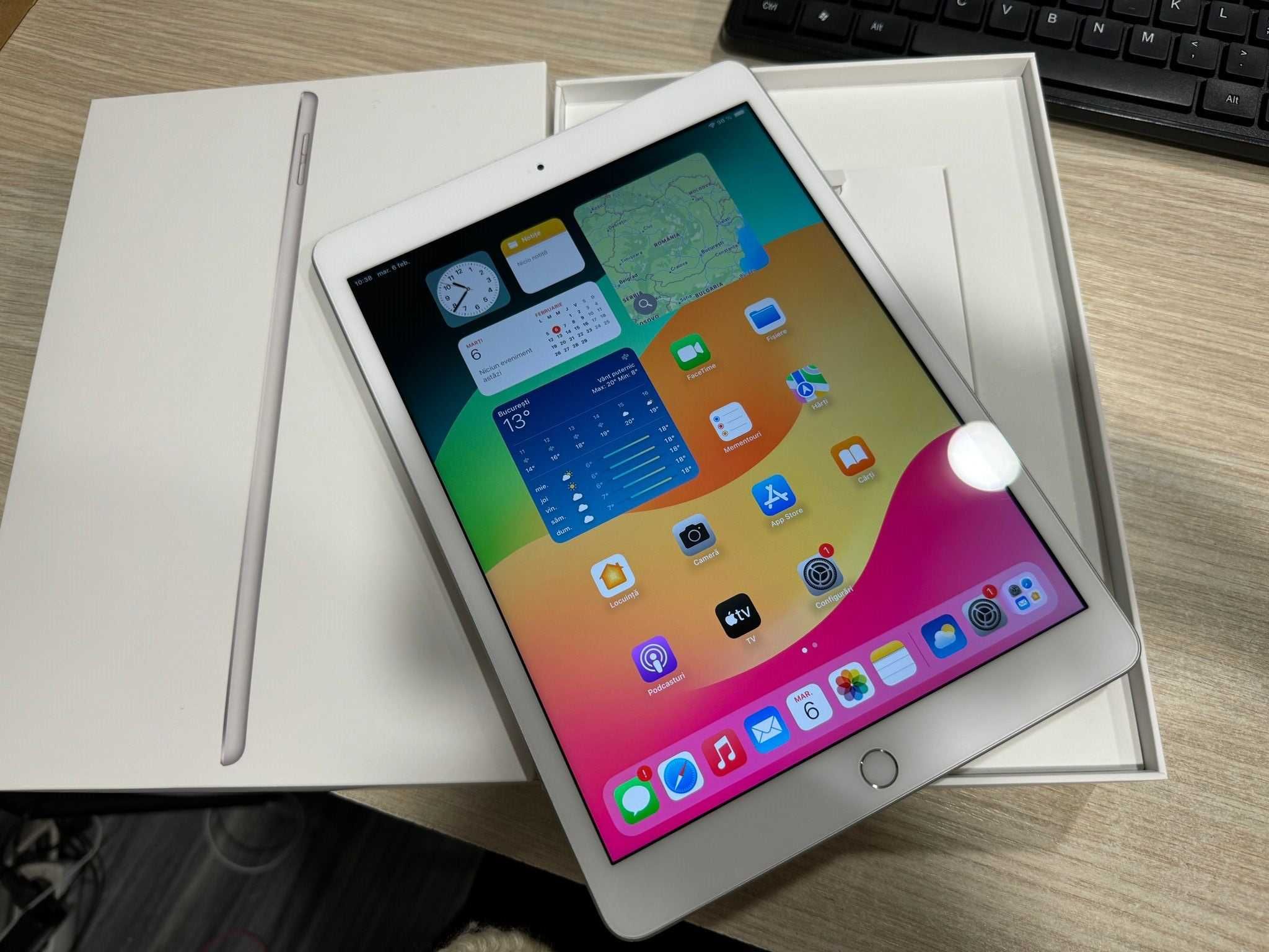 Apple iPad 8 (2020), 10.2", 32GB, Wi-Fi, Silver!
