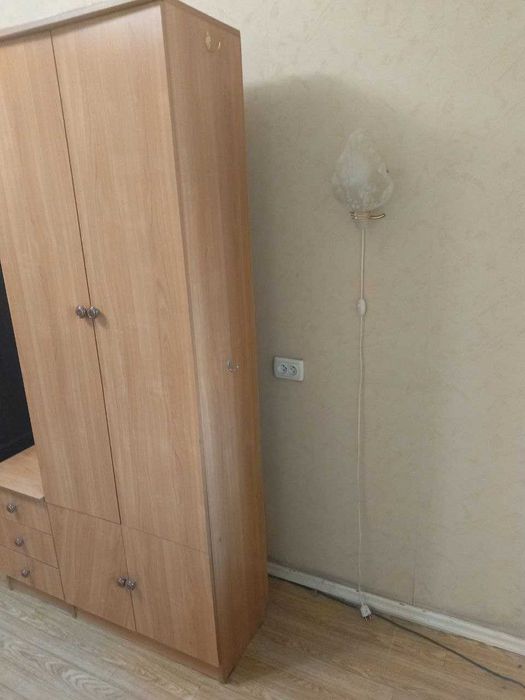 Продаётся б/у шкаф для прихожей