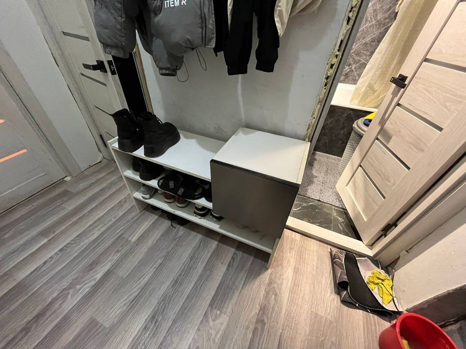 Мебель в хорошем состоянии для прихожей