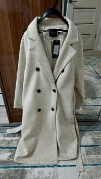 Продам женское пальто новое