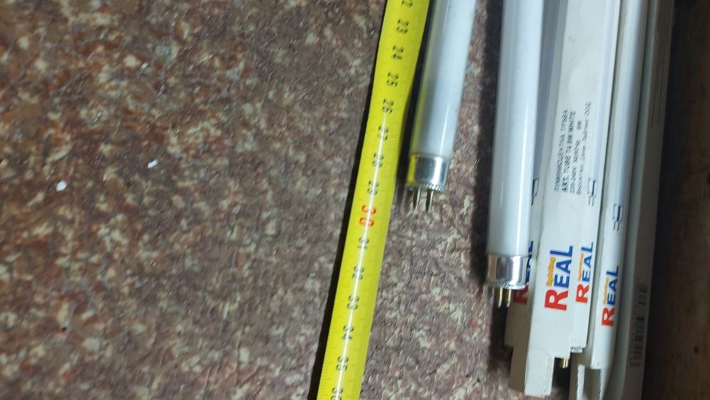 Лампи UV от дискотека 4 броя ,за авариина сигназицая 6 броя и 2 хал. л