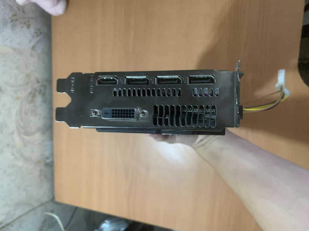 GTX 570 на 4 гб рабочая