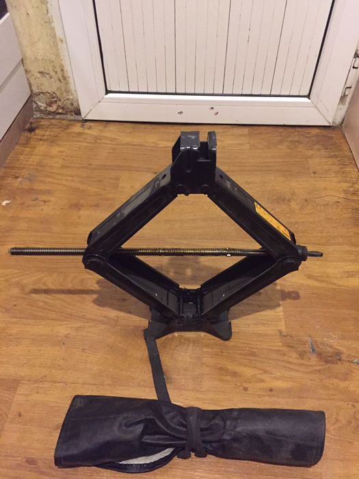 Домкрат на джип 1100кг 800кг тойота ниссан лексус