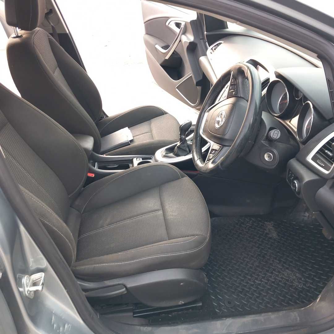 Опел Астра J 1,7 дизел 5-врати сива/Opel Astra J A17DTR 2012 на части