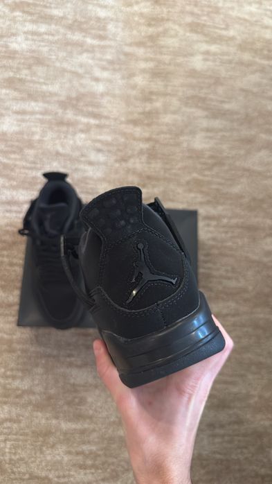 Jordan 4 Black cat