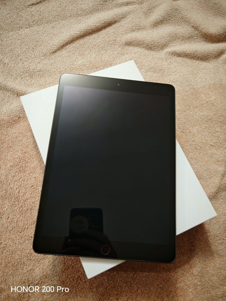 Планшет Ipad 7 128gb LTE в идеале