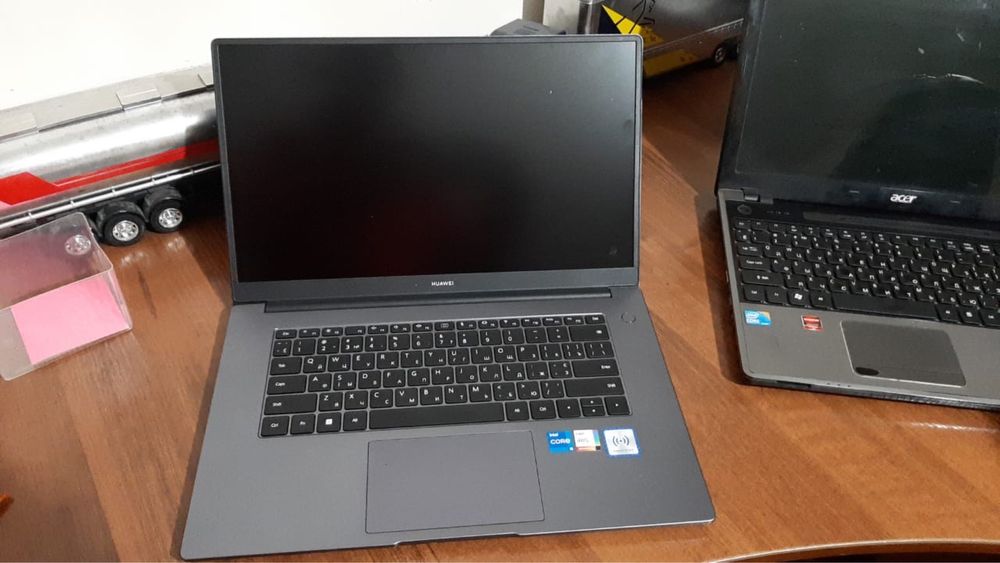 Ноутбук Huawei срочно