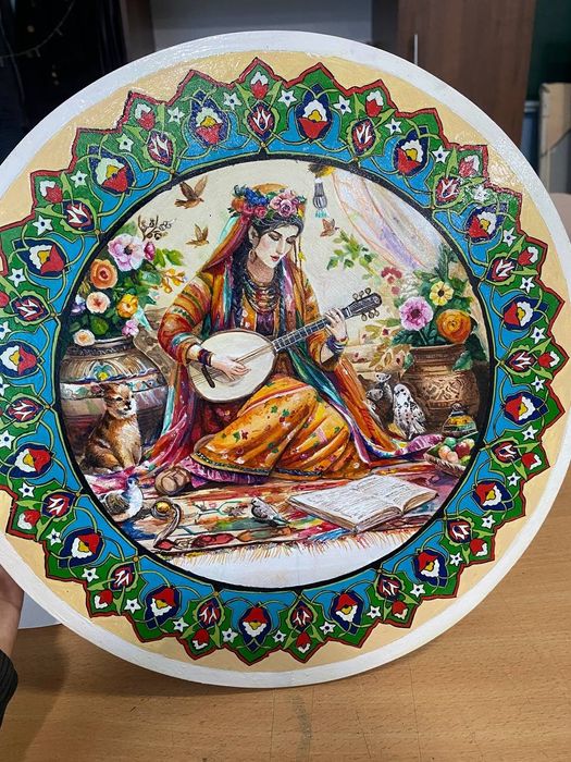 Taxtachaga chizilgan Rasm sotiladi