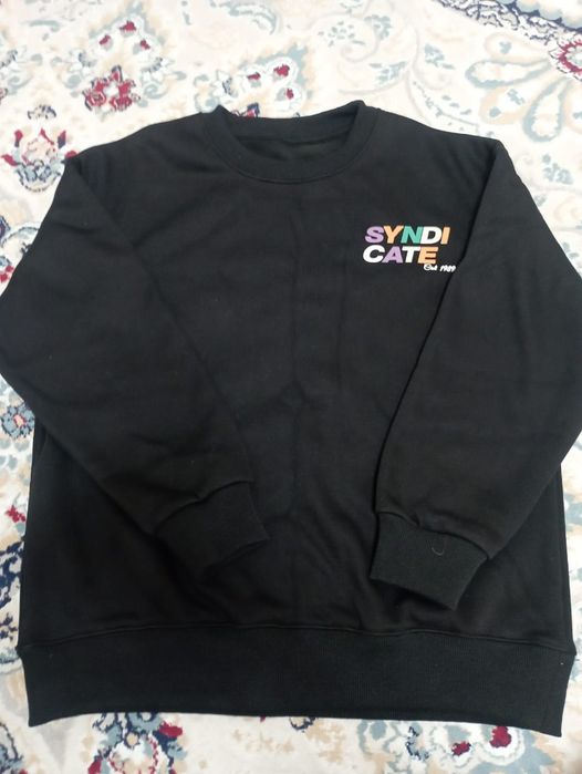 Свитшот продам новая