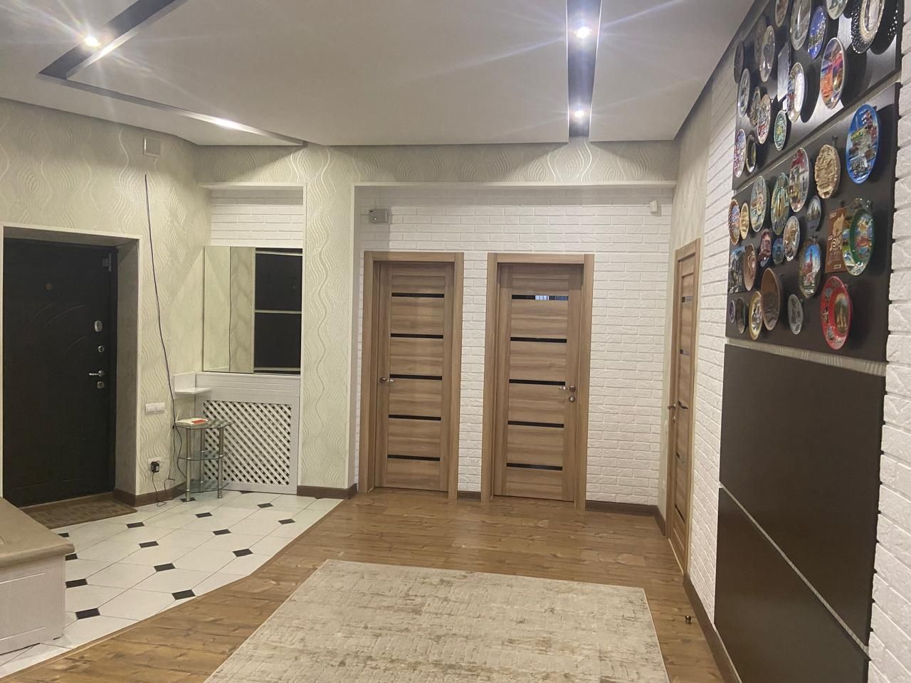 3-комн. (155 м²), Центр - Облсуд, 4 этаж