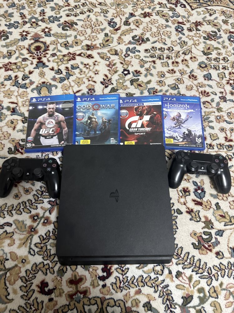 Плейстэйшн 4 слим