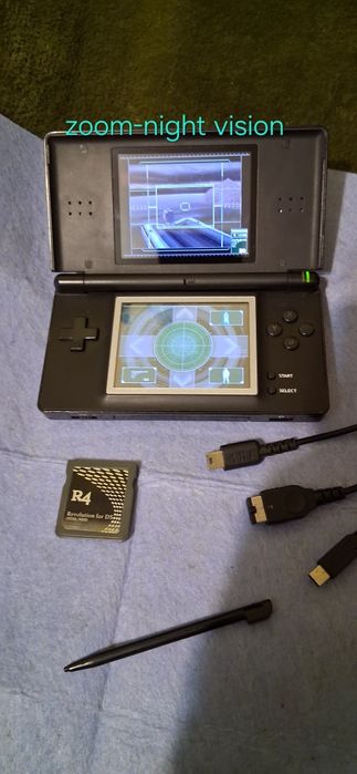 DSLite functional ,accesorii+ card R4 emulator+ msd 2GB