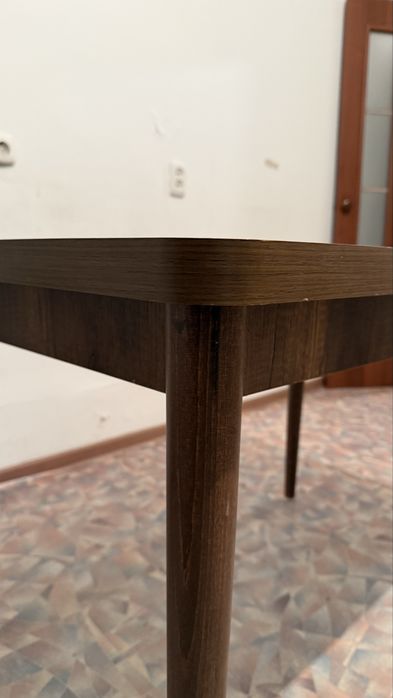 Продается стол кухонный