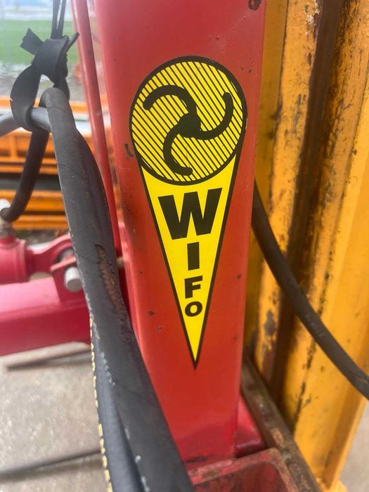 Catarg / lift cu graifer Wifo – pt baloti de max. 1 T