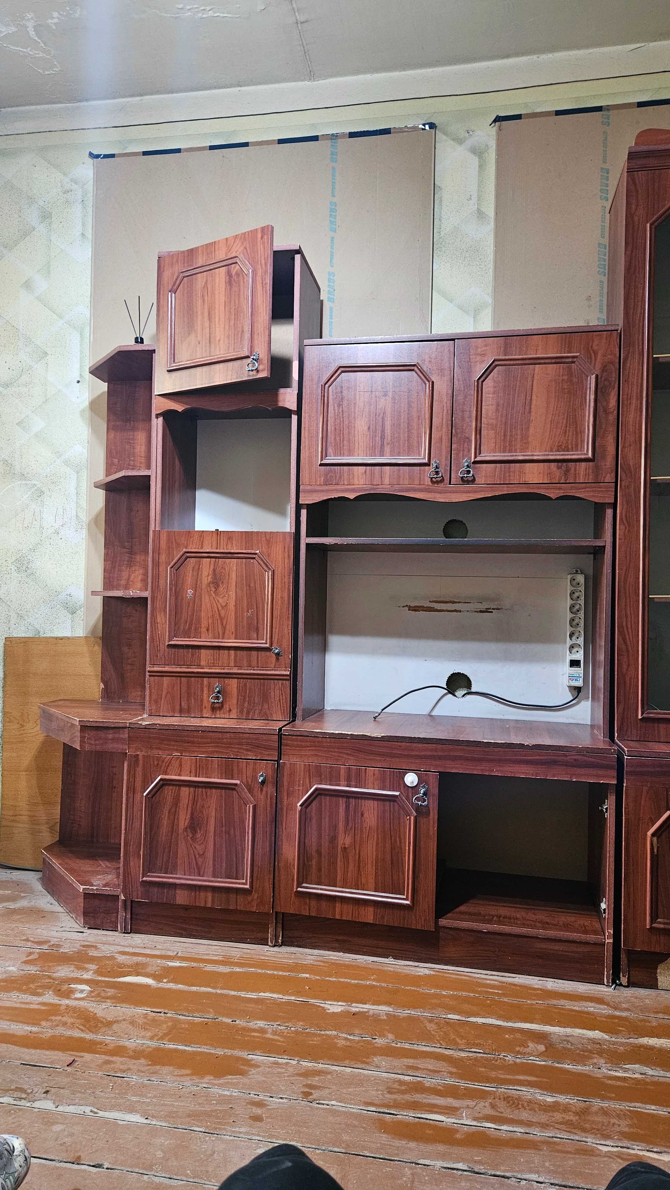 Советская стенка Б/У недорого