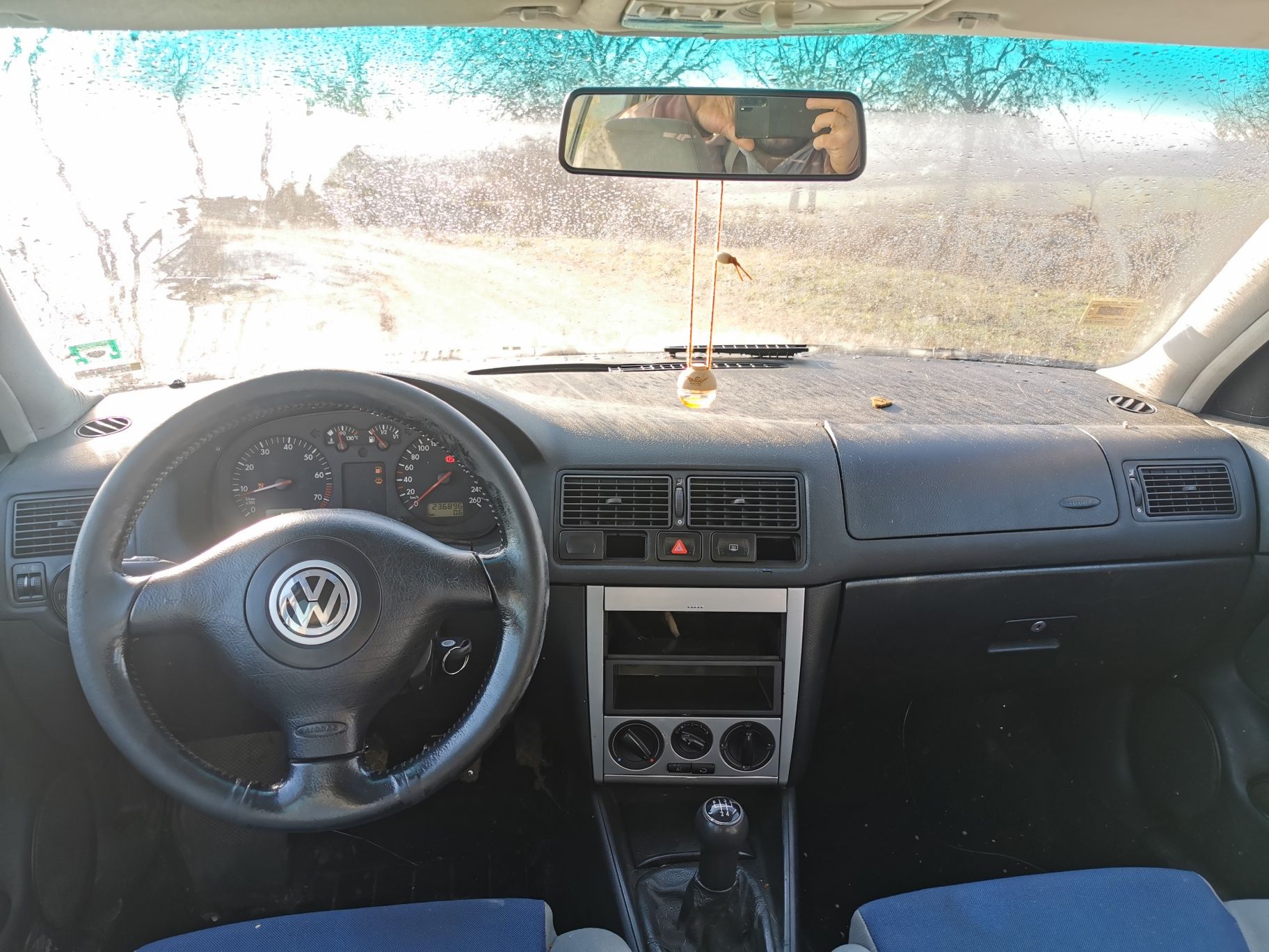 Голф 4 2.3 150 кс на части / vw golf 4 2.3 v5 na chasti