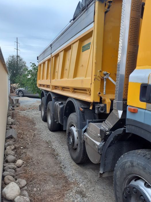 Basculanta 8x4 daf cf 85 an 2008 233000 km variante schimb