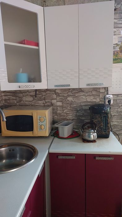 Срочно.Продам кухонную, угловую стенку